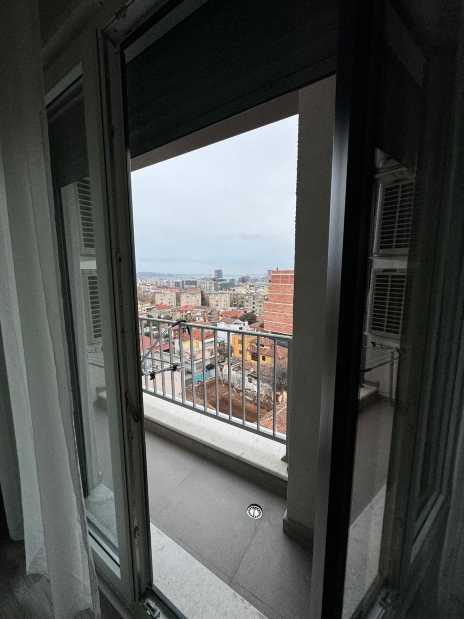 Tirana Centre Lions Gate 2 Apartment Экстерьер фото
